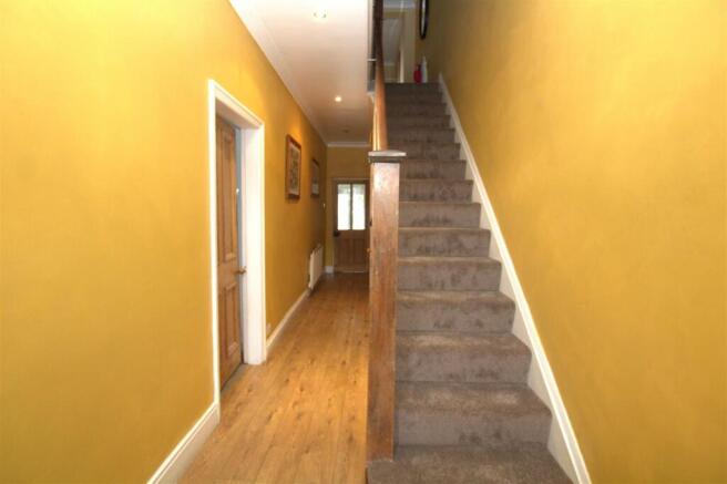 4 bed Terraced for sale Image 8