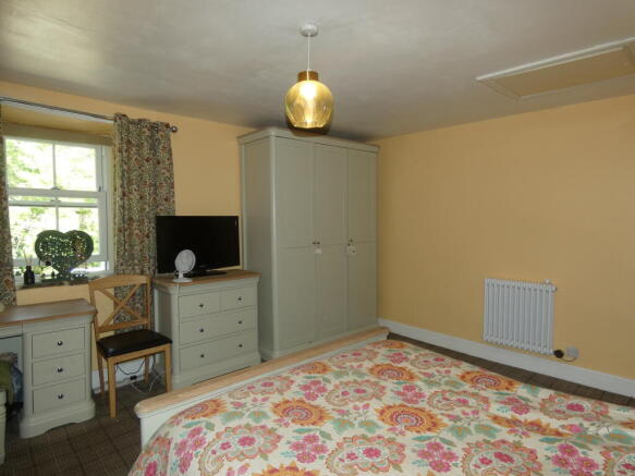 3 bed Cottage for sale Image 8