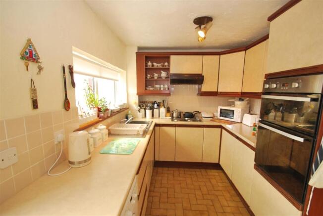dalwood kitch.JPG
