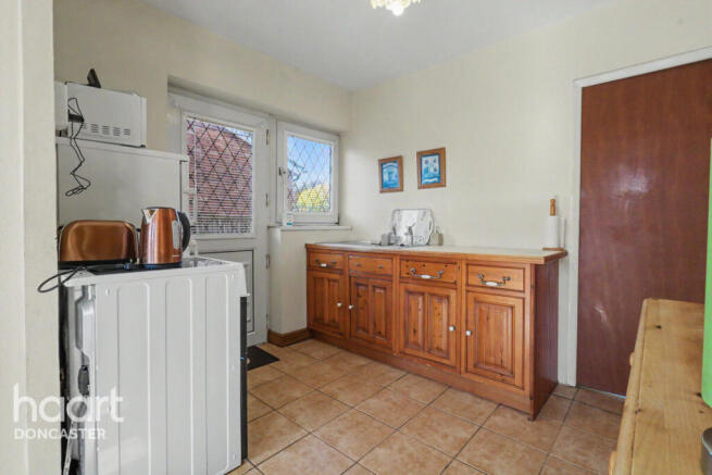 2 bed Semi-Detached Bungalow for sale Image 5