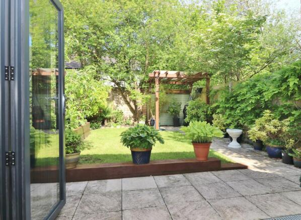 Photo 6
