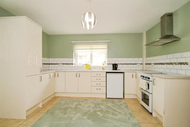 3 bed Detached Bungalow for sale Image 7