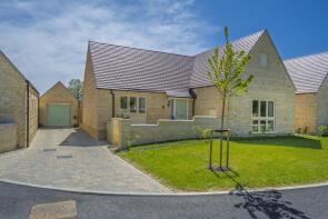 6, Rooktree Farm Court, Down Ampney GL7 5GD