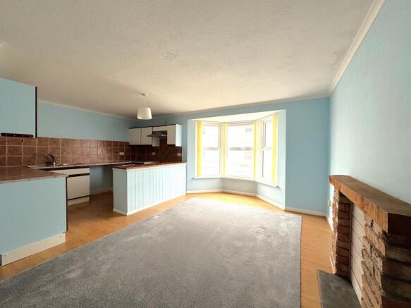Lounge Kitchen (2) 