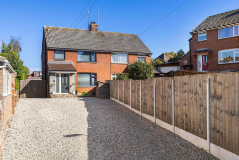 Lyndhurst Road, Weymouth, DT4
