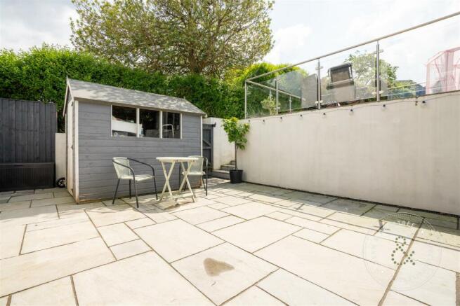 St Martins Road, Caerphilly, Hern Crabtree (12).jp