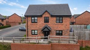 18, Hilldale, Wigan WN4 0AJ