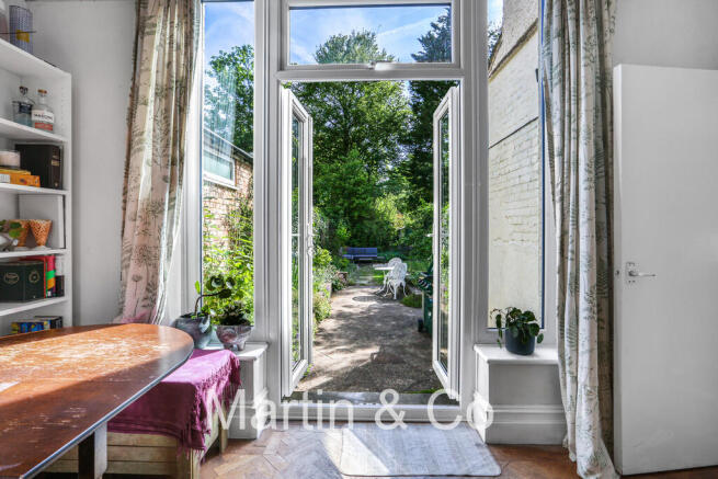 Brambledown Road, Sanderstead photo 4
