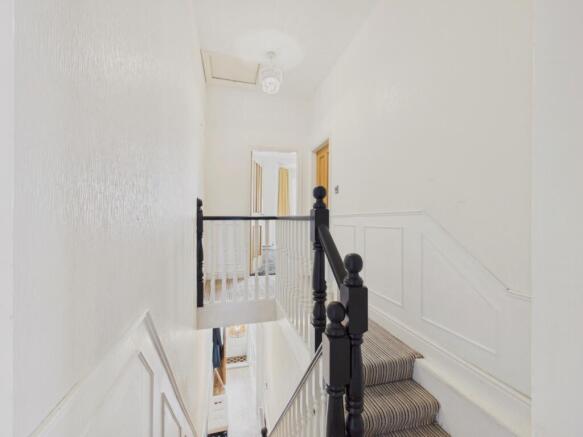 3 bed Terraced for sale Image 12
