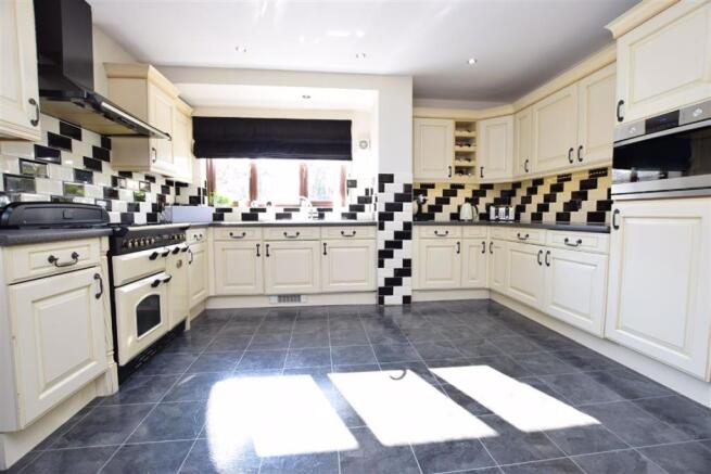 KITCHEN/ DINER