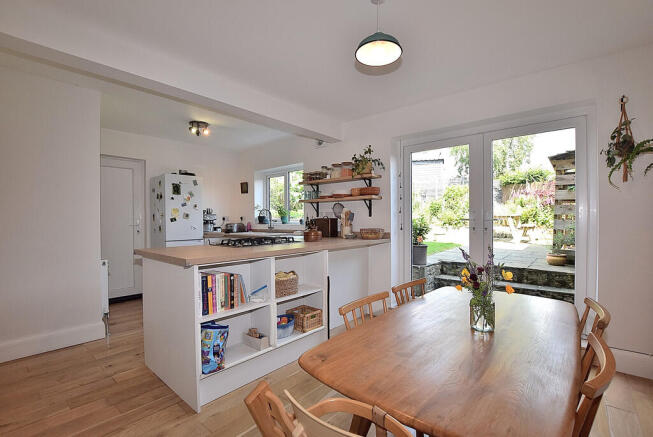 3 bed Semi-Detached for sale Image 10