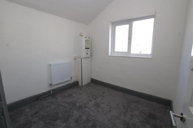 3 bed Terraced to rent Image 9