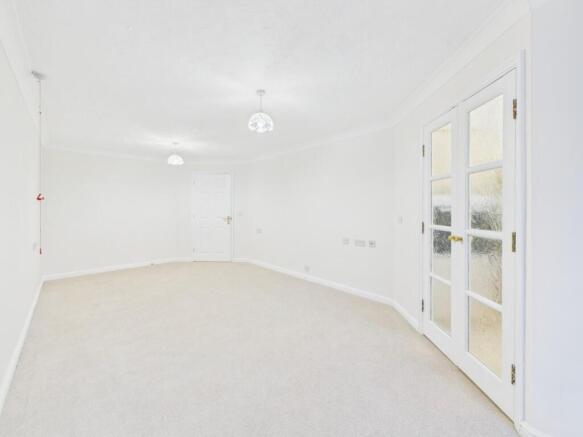 1 bed Apartment for sale Image 8