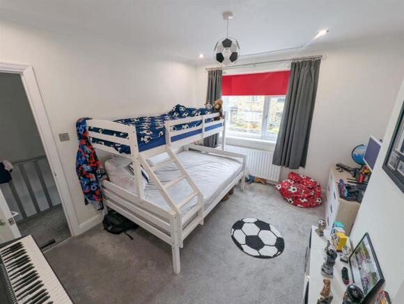 3 bed semi-detached house, Silsden 13
