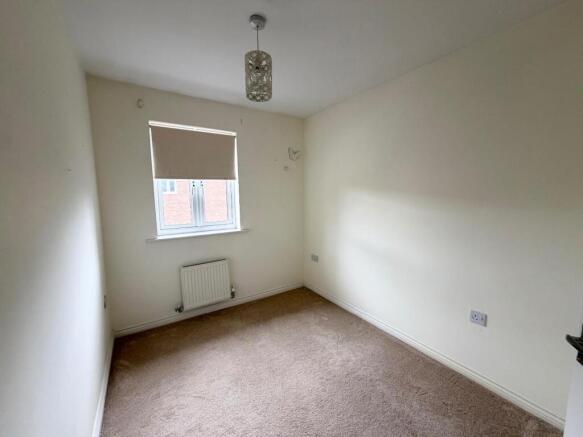 3 bed Semi-Detached for sale Image 8
