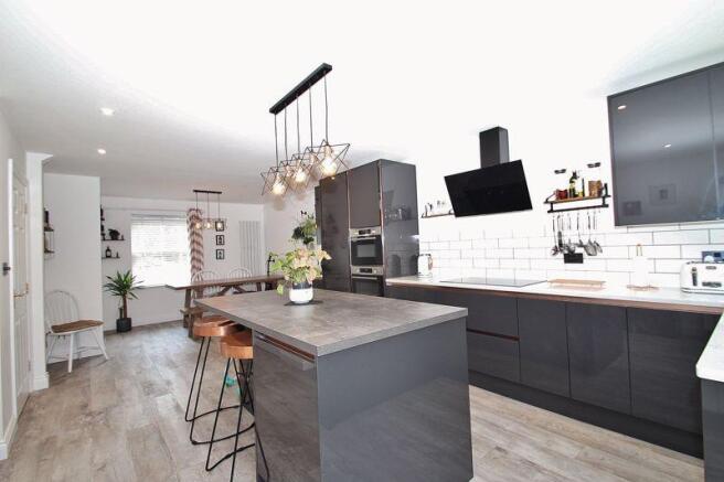Kitchen/Breakf...