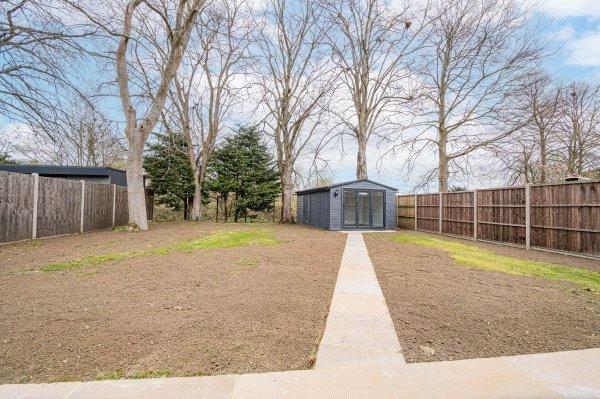 Garden/Cabin