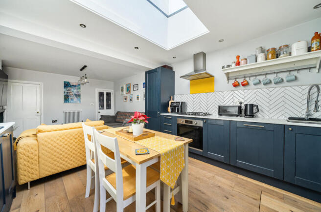 Kitchen/Dining Rm