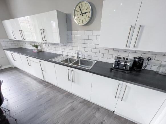 3EB882B3-9B02-480D-8