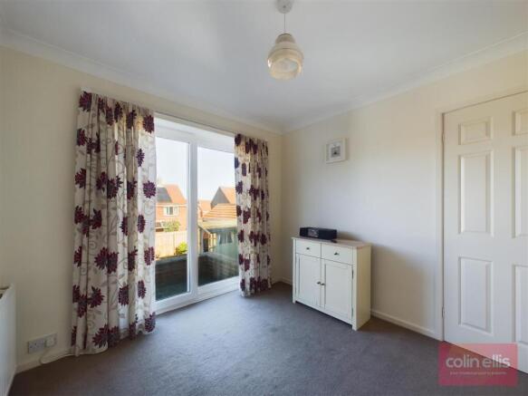 2 bed Detached Bungalow for sale Image 7