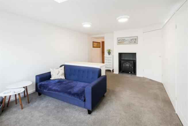 3 bed Detached for sale Image 11