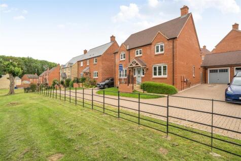 Plantation Lane, Towcester, NN12