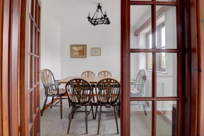 Dining room.jpg