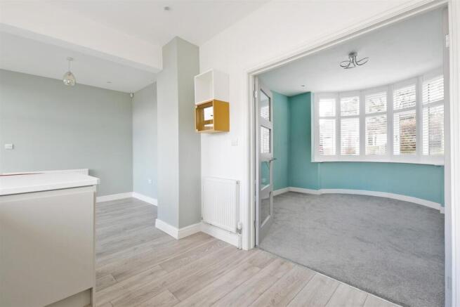 3 bed Semi-Detached to rent Image 6
