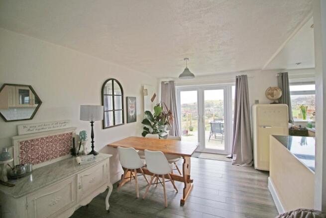 Dining kitchen