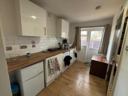 49d, Buckingham Road, South Woodford, London E18 2NH