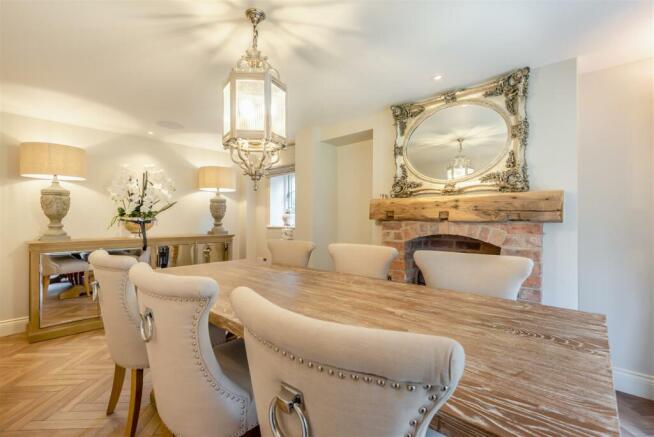 8571523-interior25.jpg