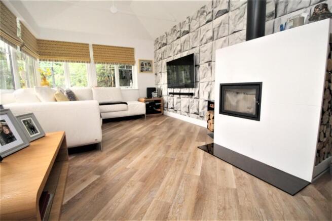EXTENDED FAMILY ROOM