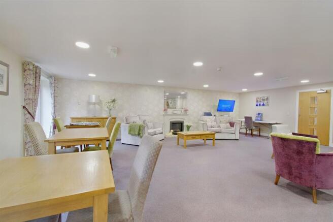 8542365-interior07-800.JPG