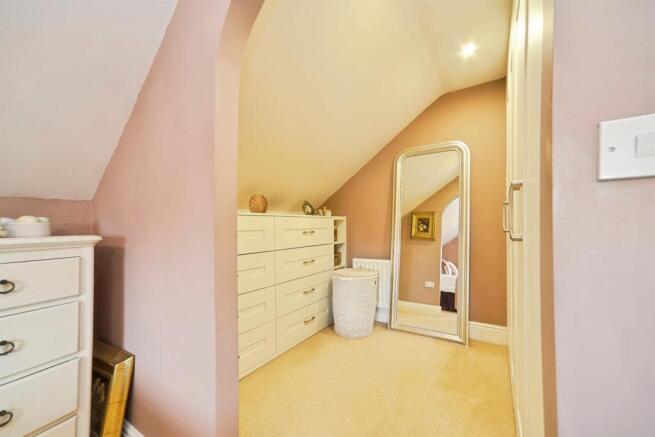 3 bed Maisonette for sale Image 9
