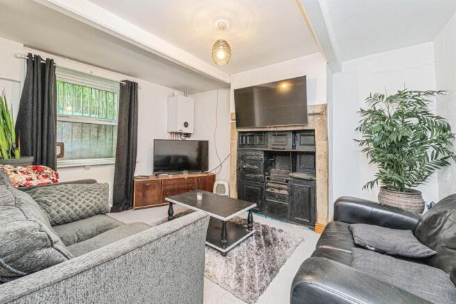 6 bed Terraced for sale Image 4