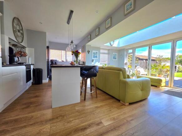 Kitchen/Graden Room