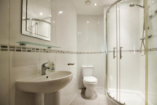 2 bed Apartment for sale Image 7