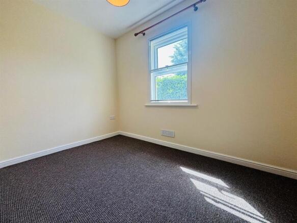 2 bed Flat for sale Image 7
