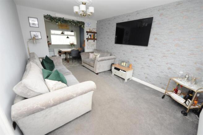 3 bed Town House for sale Image 6