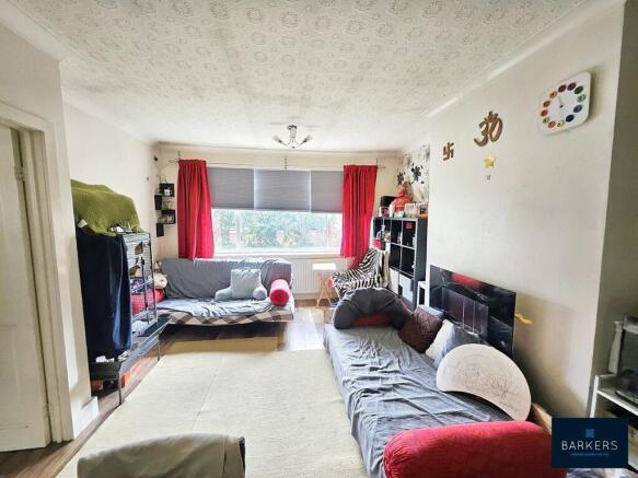 4 bed Semi-Detached for sale Image 5