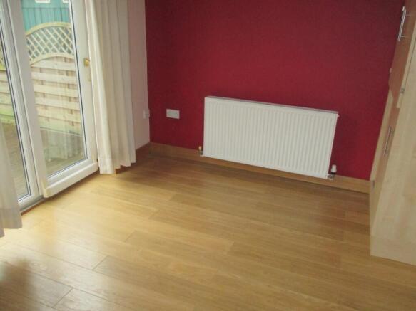 3 bed Town House to rent Image 4