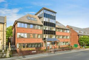 Flat 32, 67 Warwick House, Station Road, Redhill RH1 1LS