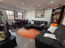 25, Hamlet Square, Cricklewood, London NW2 1SR