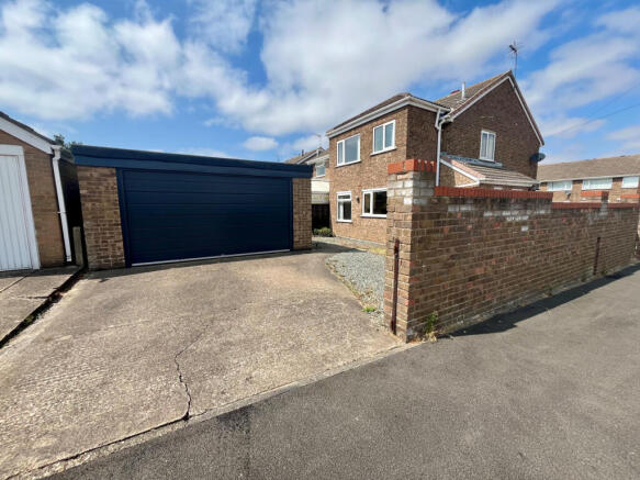 3 bed Semi-Detached for sale Image 11