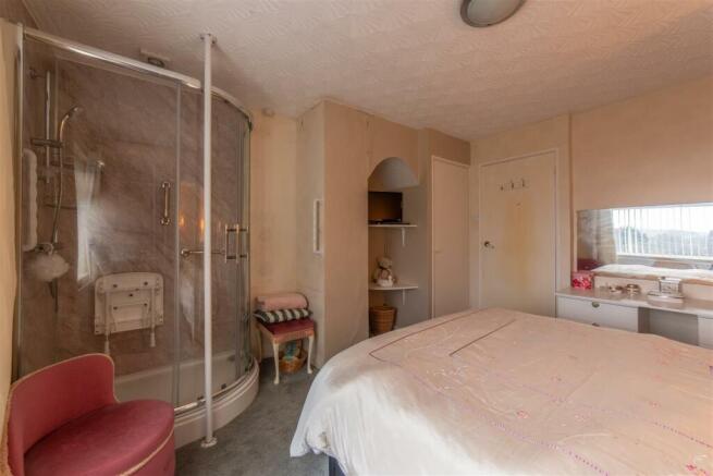 22 Keats Close-2.jpg