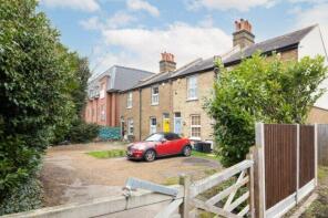 3, Whites Cottages, Farwig Lane, Bromley BR1 3RF