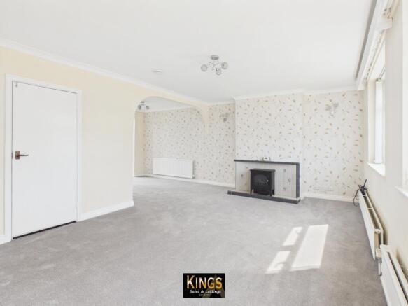 3 bed Semi-Detached for sale Image 6