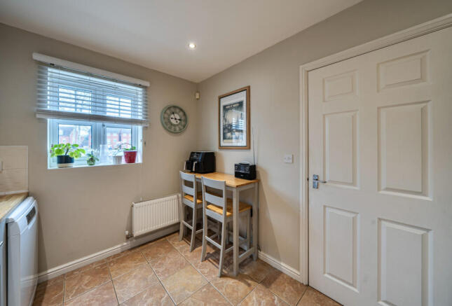 1415521-7-699727a...