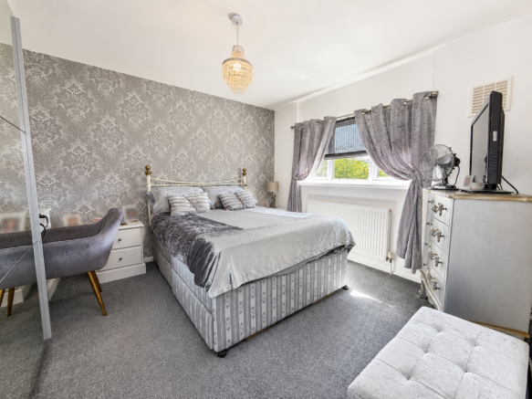 3 bed Semi-Detached for sale Image 11