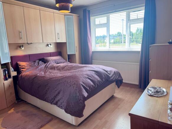 Bed 1.JPG